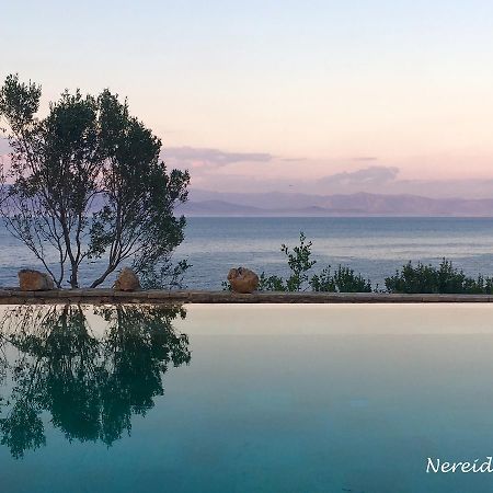 Nereidi Pool Villas Porto Ozias Eksteriør bilde