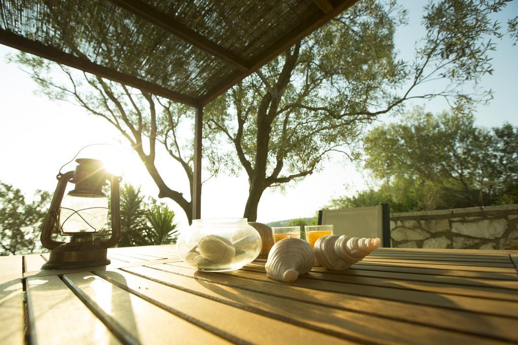 Nereidi Pool Villas Porto Ozias Eksteriør bilde