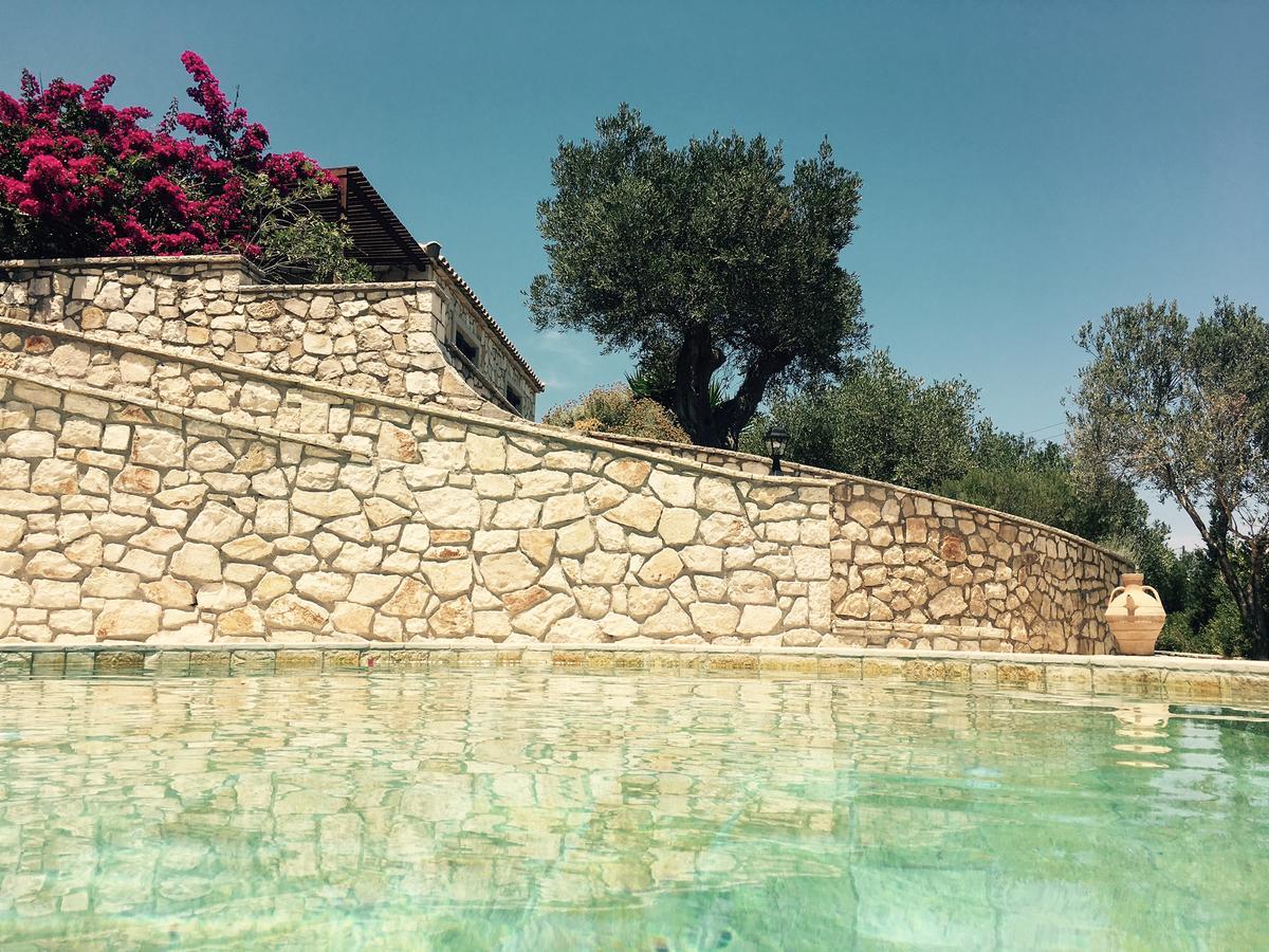 Nereidi Pool Villas Porto Ozias Eksteriør bilde