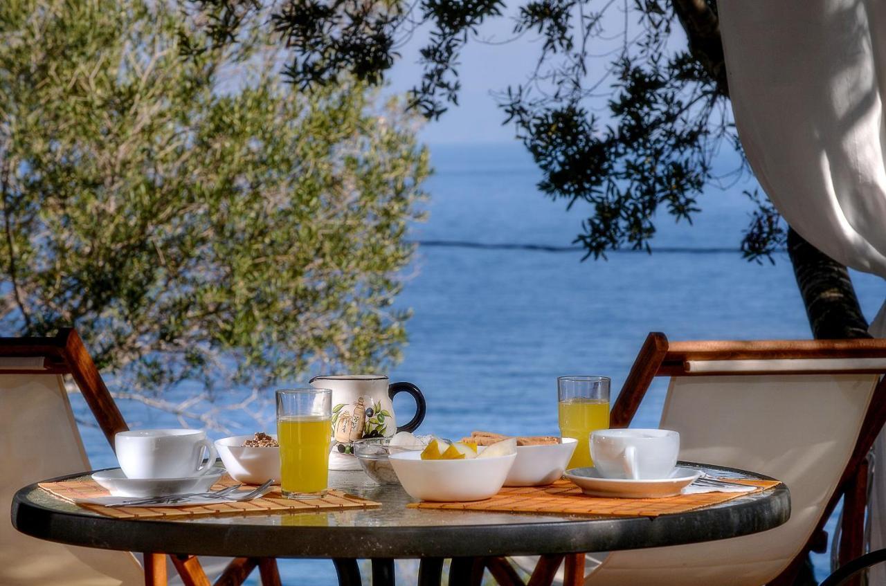 Nereidi Pool Villas Porto Ozias Eksteriør bilde